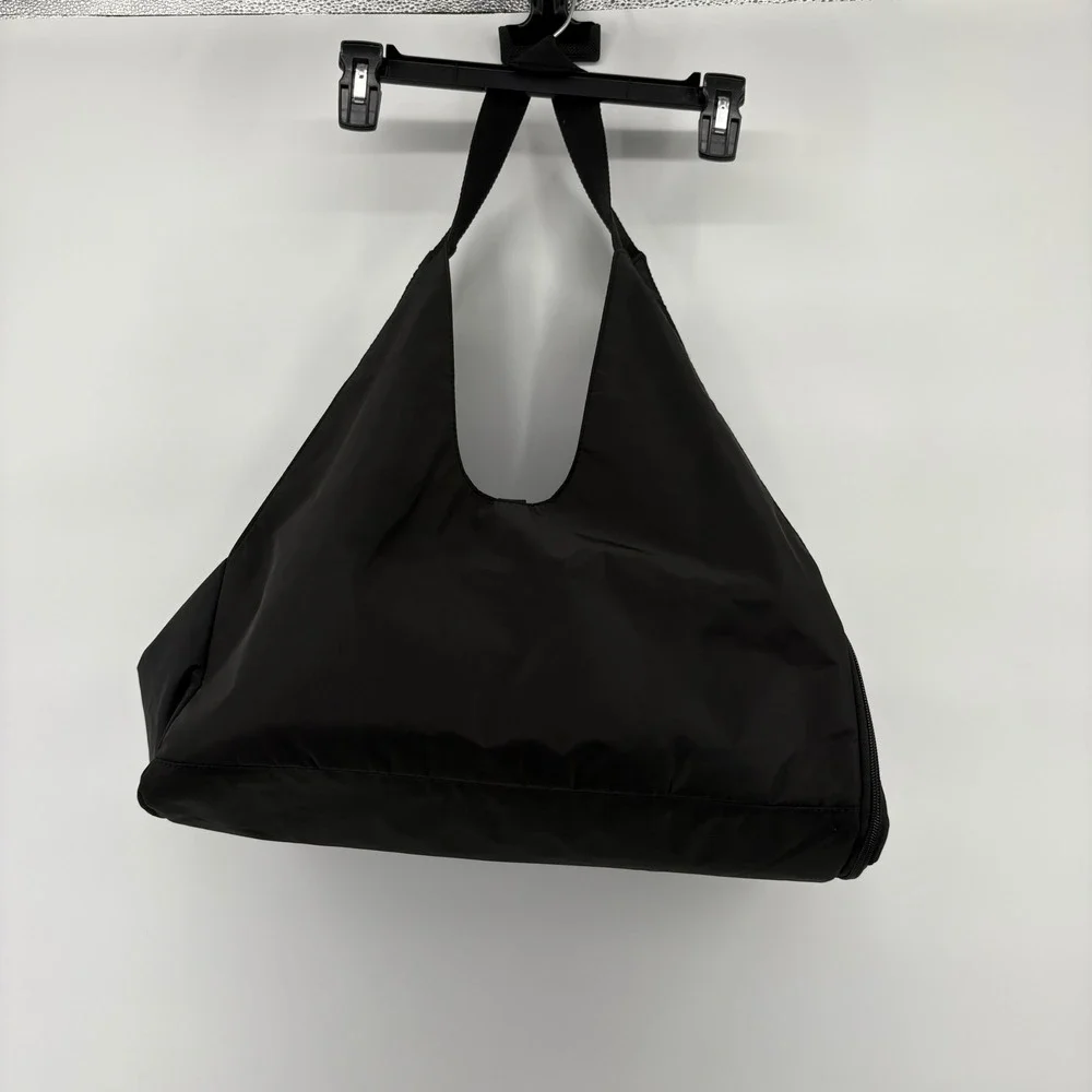 Reebok Women's Training Gym Bag Tote Travel Black Rose‎ Gold Logo Zip Closure